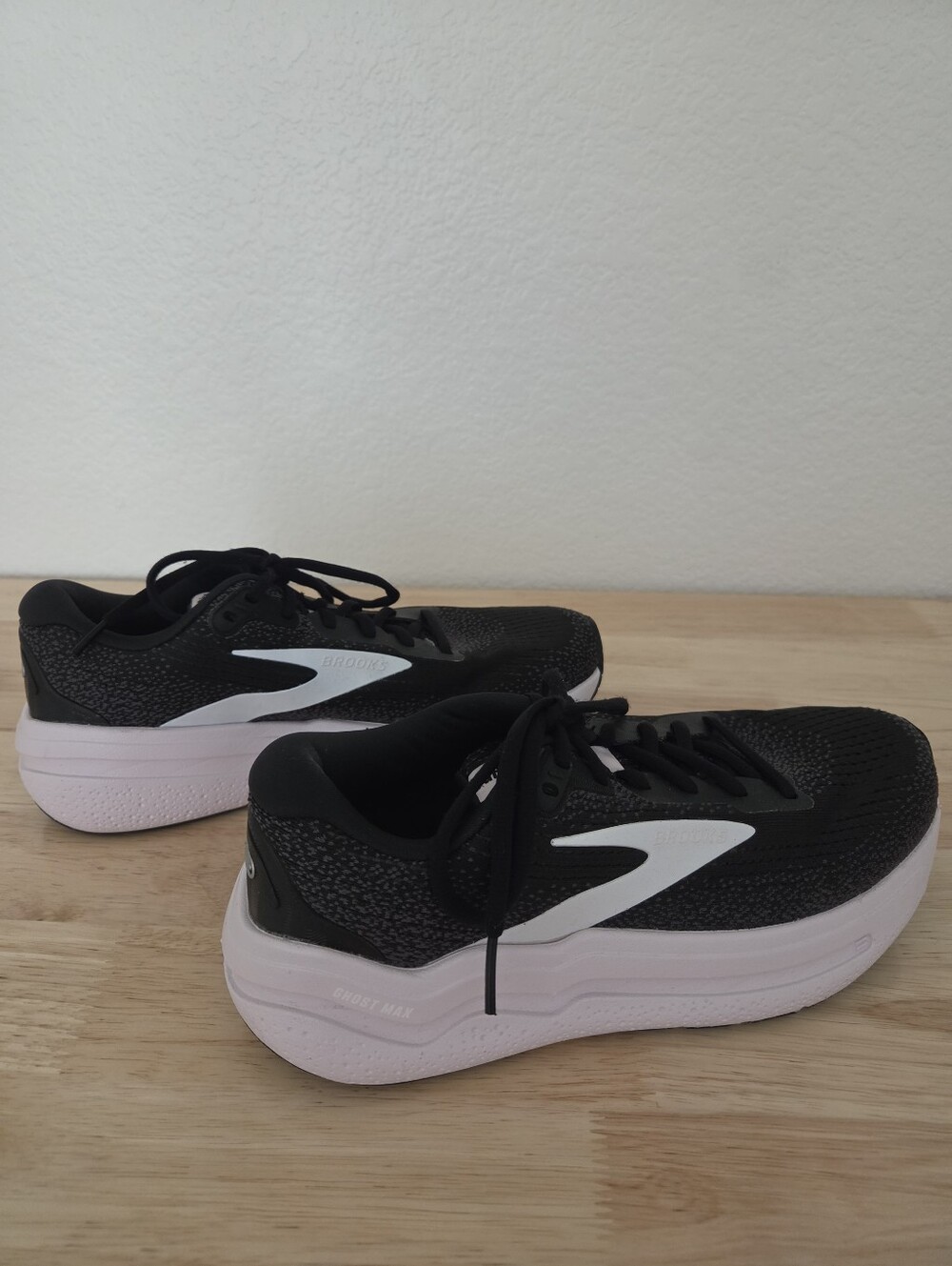 Womens Brooks Ghost Max 2